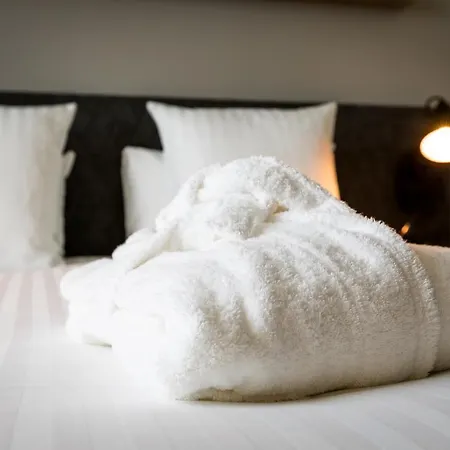 Mercure Paris 4*