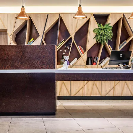 Mercure Paris 4*