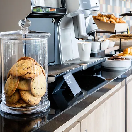 Mercure Paris Hotel 4*