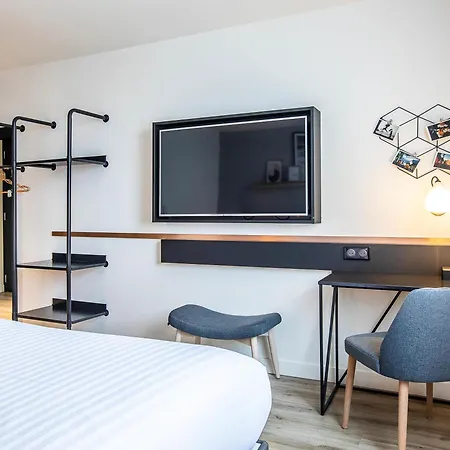 Mercure Paris 4*