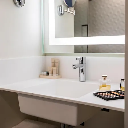 Mercure Paris 호텔 4*