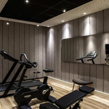 Mercure Paris 4*